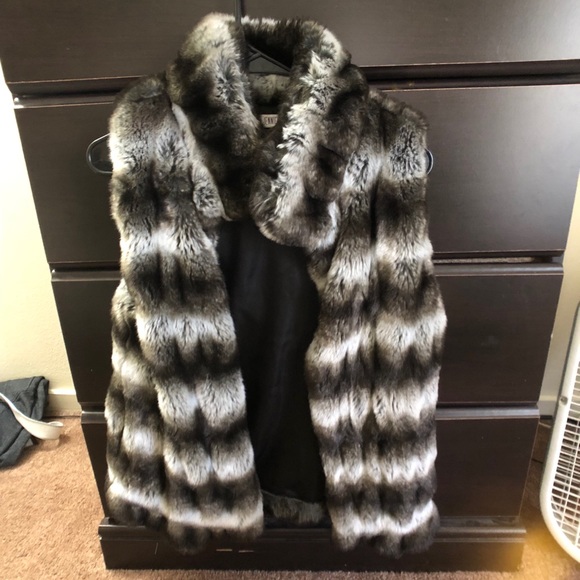 Faux Fur Vest - Picture 5 of 7